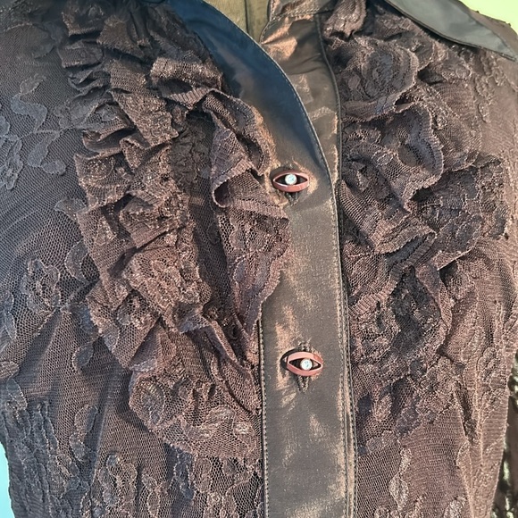 Svetlana size 10 brown polyester and lace long sleeve blouse with detached cami - Picture 3 of 17